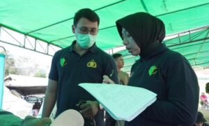 Pusdokkes Polri Berikan Layanan Kesehatan Gratis, 120 Warga Terdampak Gempa di Reo Telah Dilayani